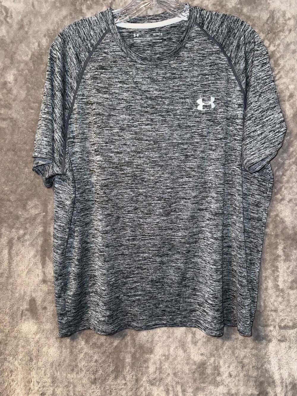 Under Armour Men's Tech Short Sleeve T-Shirt : UNDER ARMOUR: : Fashion
